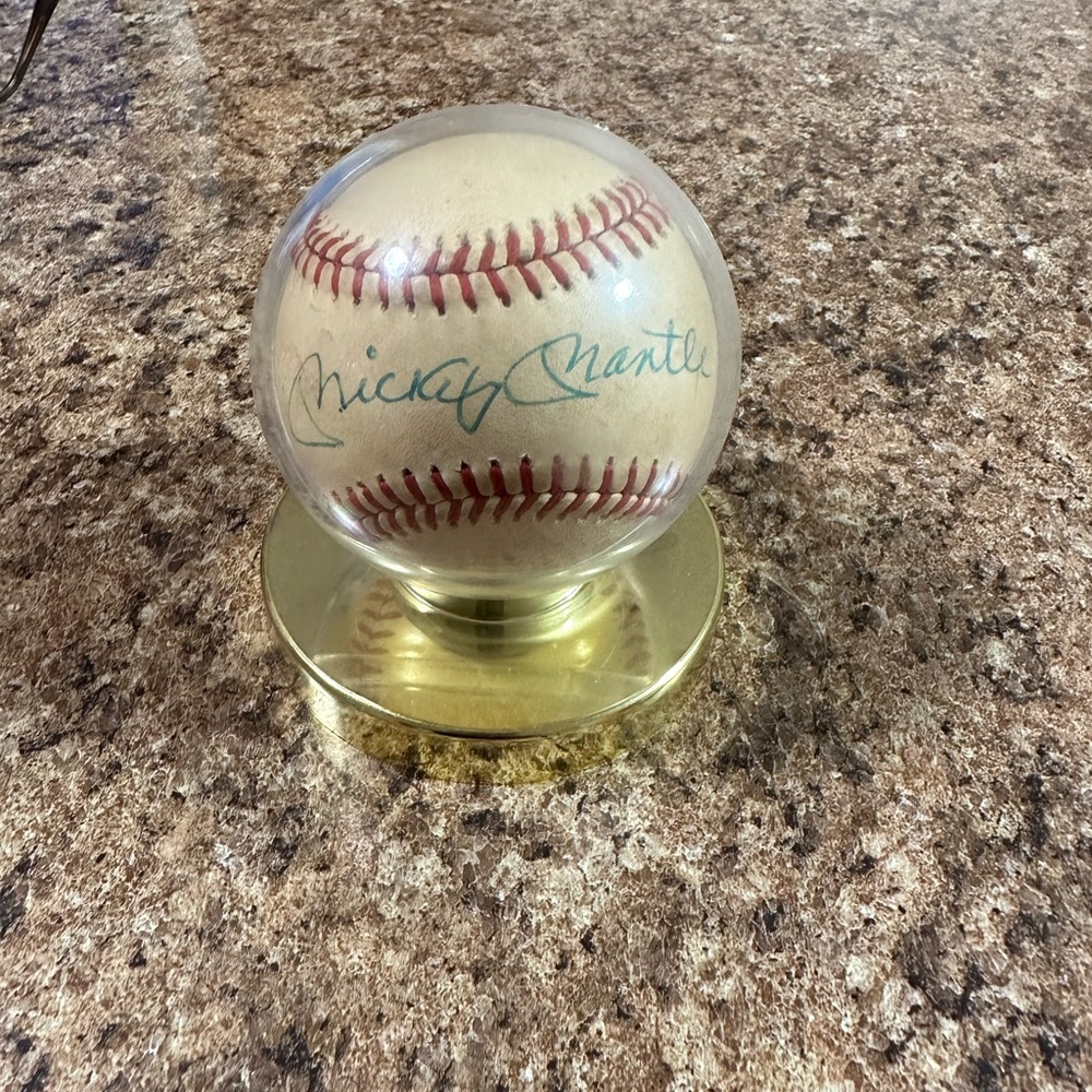 Mickey Mantle Signed Baseball
